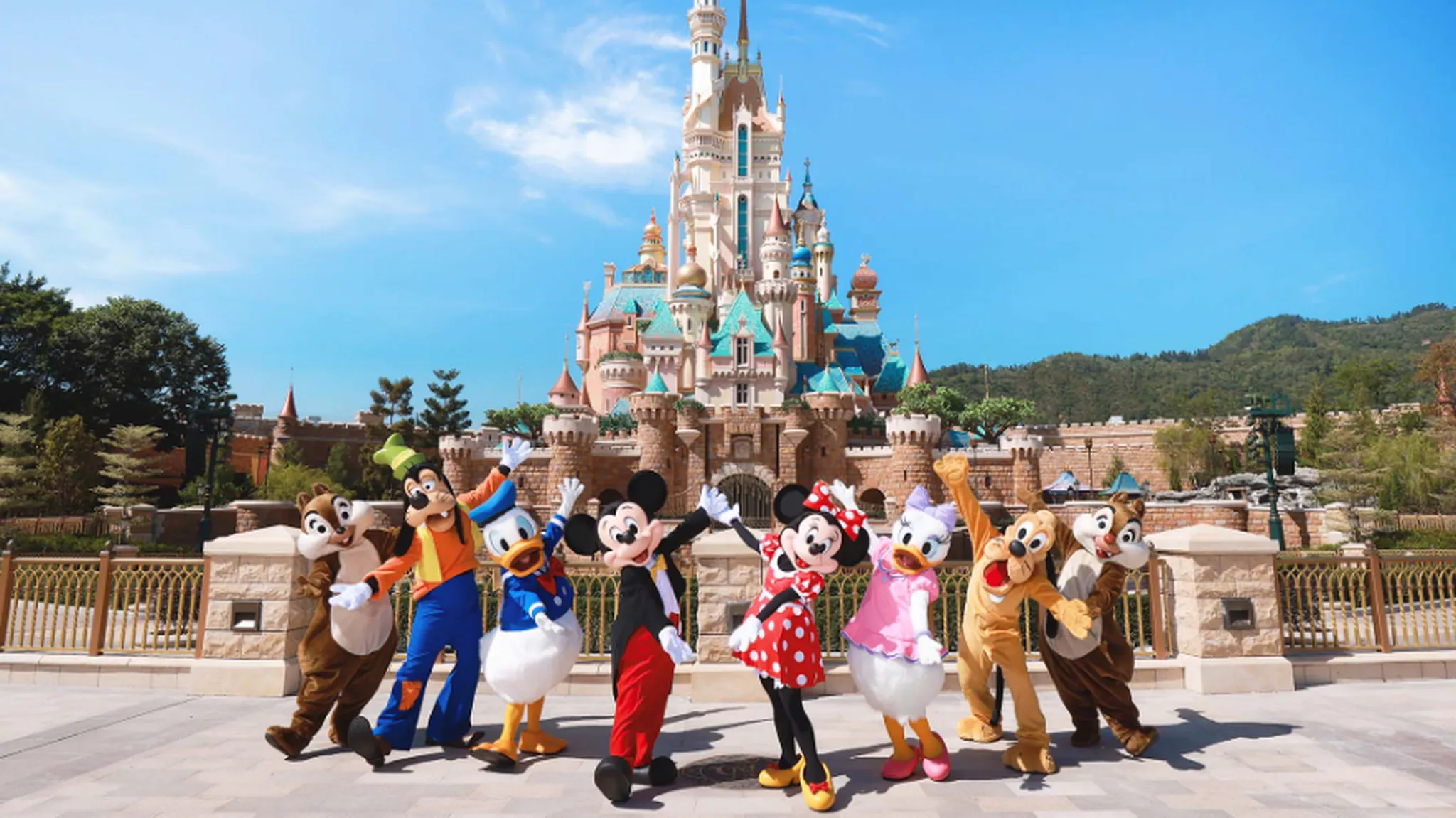 Ultimate Guide: Planning a Multi-Family Disney Vacation in 2025